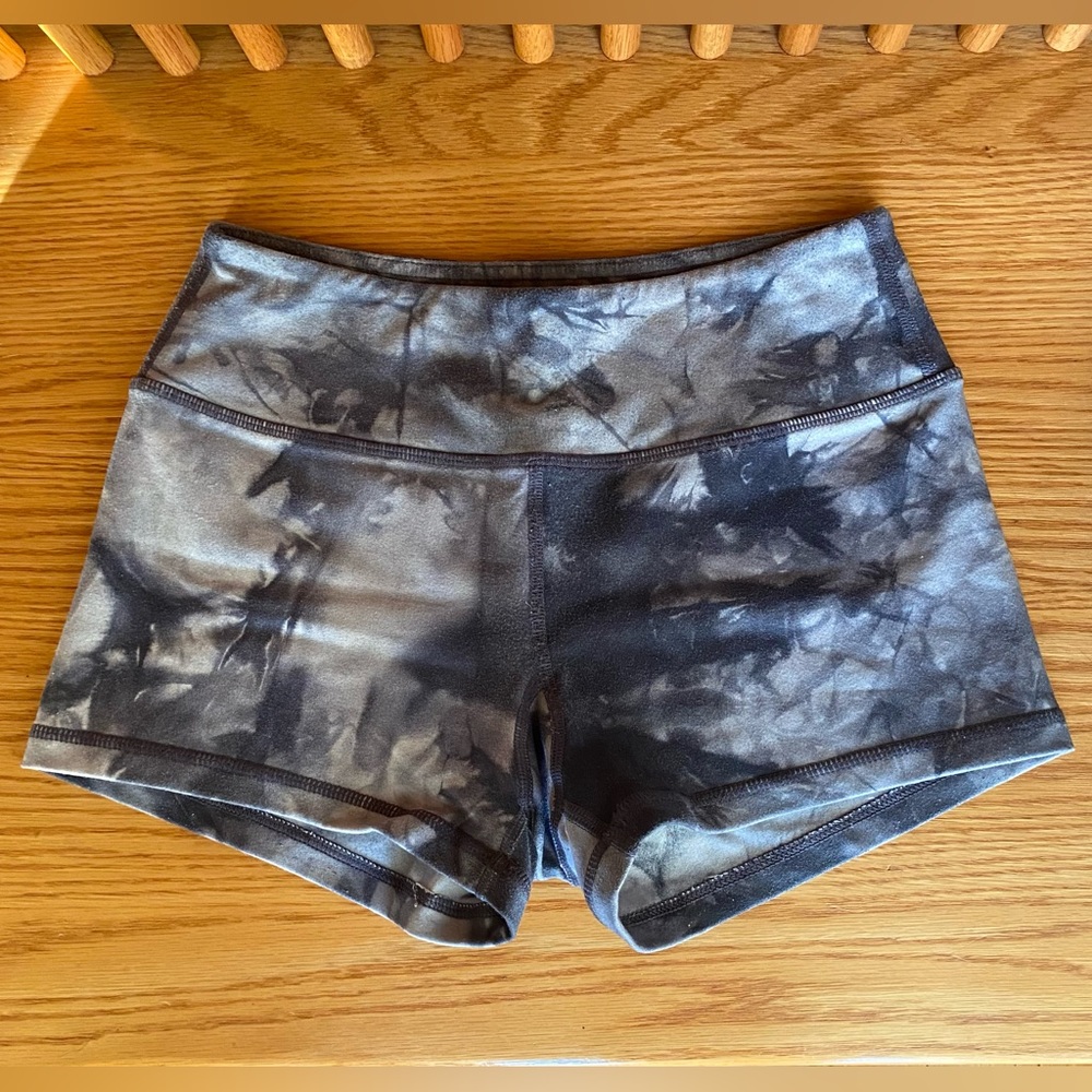 Savage barbell shorts